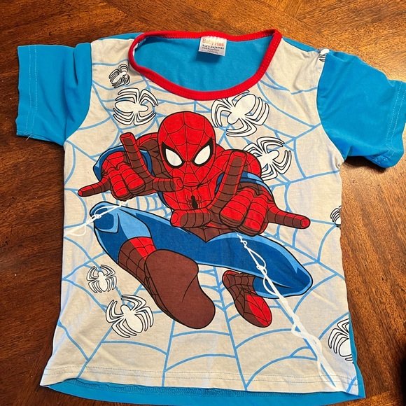 Six boys’ size 5/5t shirts, used, Spider-Man, avengers marvel - Picture 7 of 14